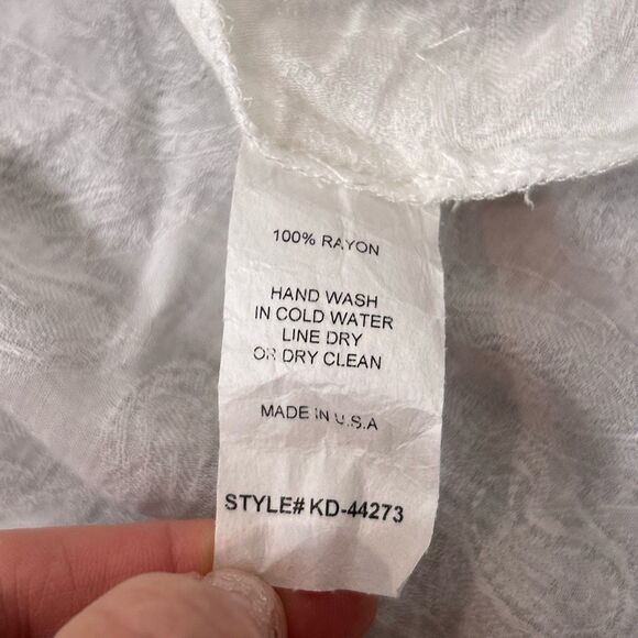 KLD white Flowy Oversized Blouse Large Short Flutter Sleeves Button Up Womens - Picture 8 of 11